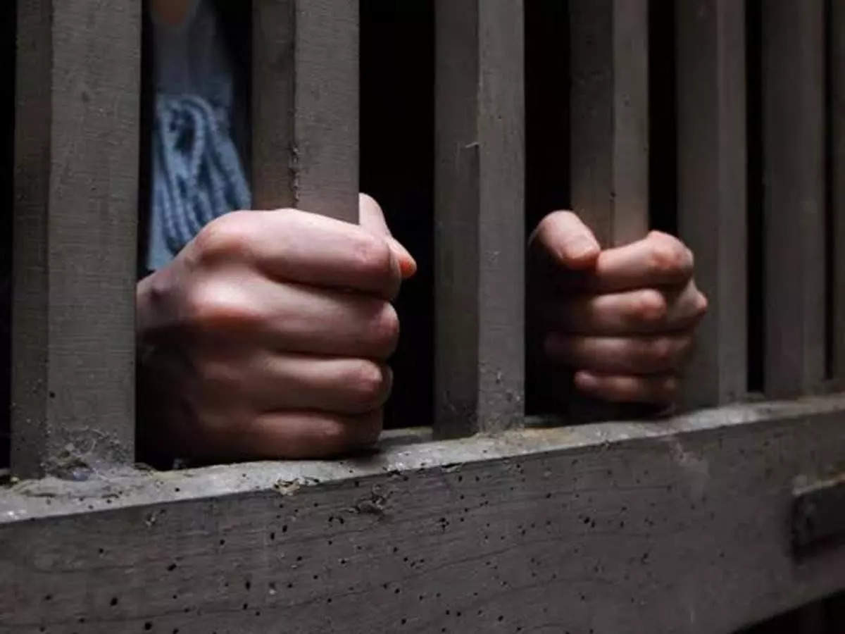 Gujarat Govt. questioned by the SC on the time taken to decide the remission applications